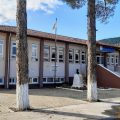 100. Yıl İlkokulu ve Ortaokulu logosu