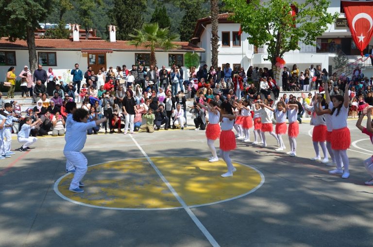 Akyaka Cahit Belkıs Güneyman İlkokulu/Ortaokulu