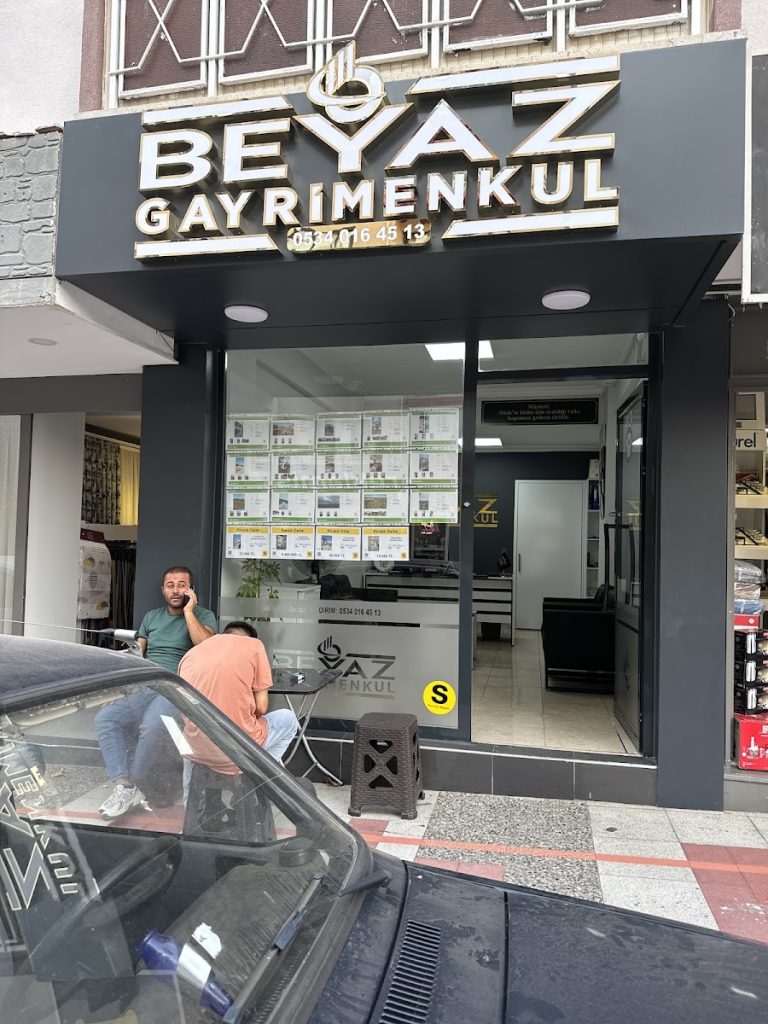BEYAZ EMLAK