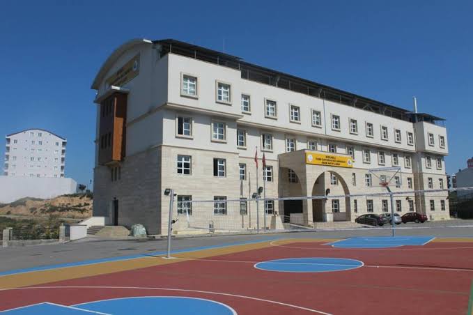 Çayırova Kız Anadolu İmam Hatip Lisesi