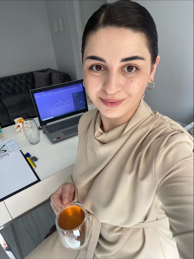 Fizyoterapist Şeyda Nur Ergenç TUZLA FLEX SAĞLIKLI YAŞAM MERKEZİ