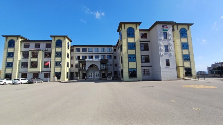 Gebze Emlak Konutları Ortaokulu