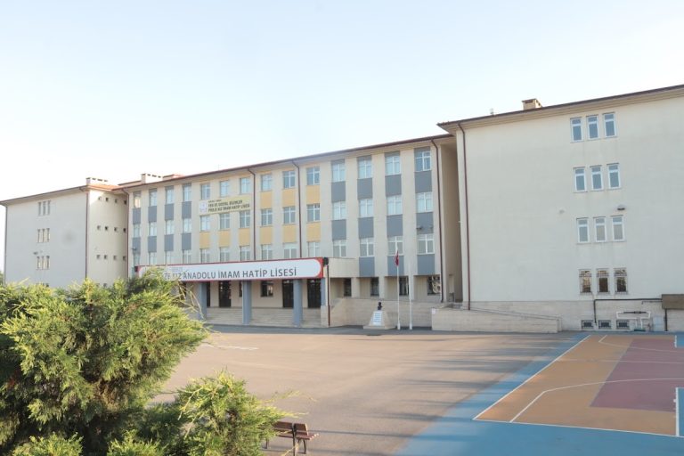 Gebze Kız Anadolu İmam Hatip Lisesi