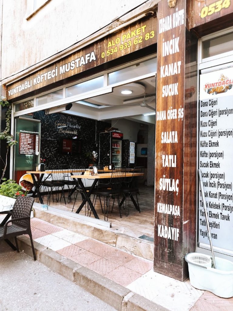 Izgaracı köfteci mustafa (manisa merkez yuntdağılı)