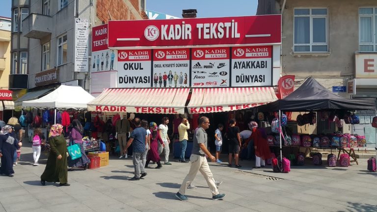 Kadir Tekstil & Okul Kıyafetleri Satış Merkezi