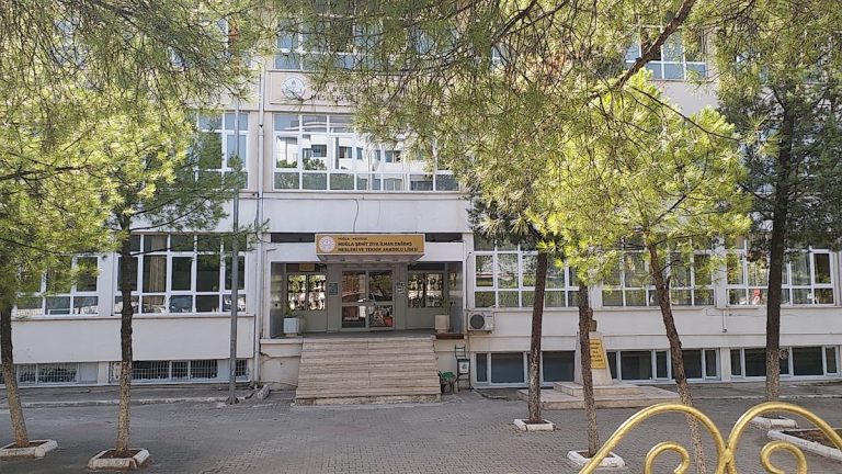 Muğla Şehit Ziya İlhan Dağdaş Mesleki ve Teknik Anadolu Lisesi