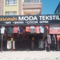 YASEMİN MODA IS ELBISELERI OKUL KIYAFETLERI URETIM logosu